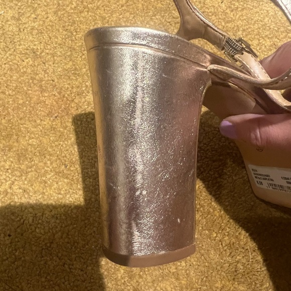 Schutz Keefa Metallic Gold Platform Heels sz 8.5 - Picture 8 of 10